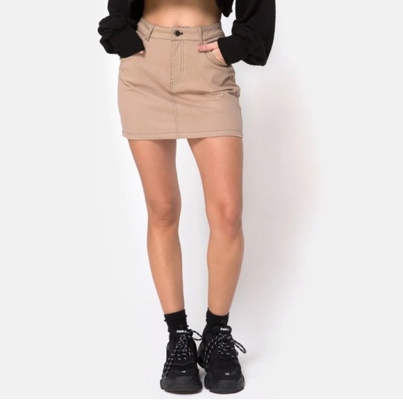 Motel Rocks Dresses & Skirts - MOTEL NEW Tan BROOMY Stretch Denim Mini Skirt Black Stitching Size XXS